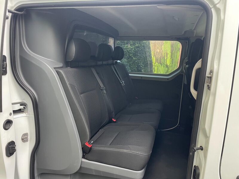 RENAULT TRAFIC
