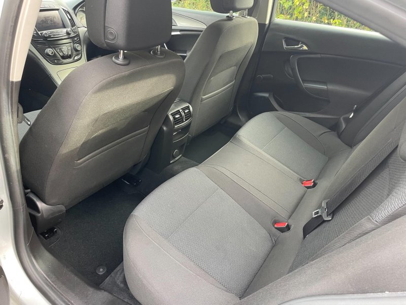 VAUXHALL INSIGNIA