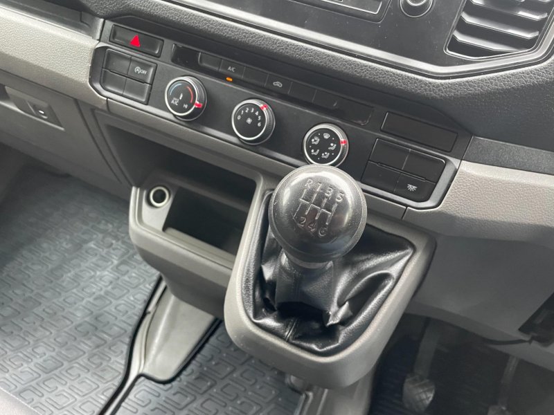 VOLKSWAGEN CRAFTER