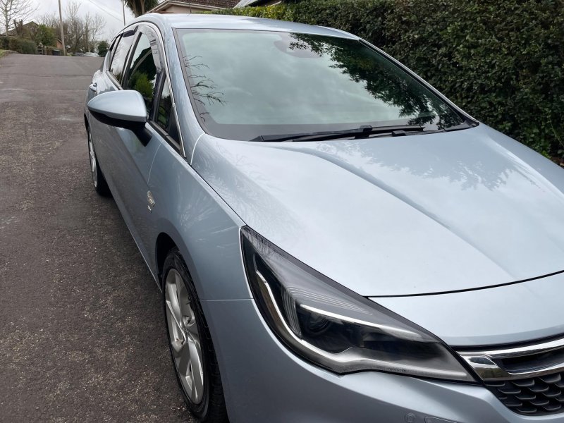 VAUXHALL ASTRA