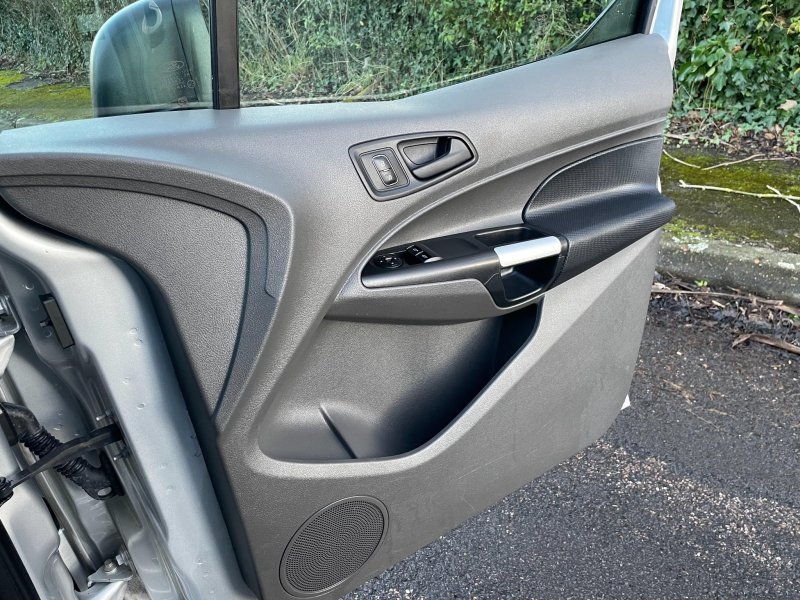 FORD TRANSIT CONNECT