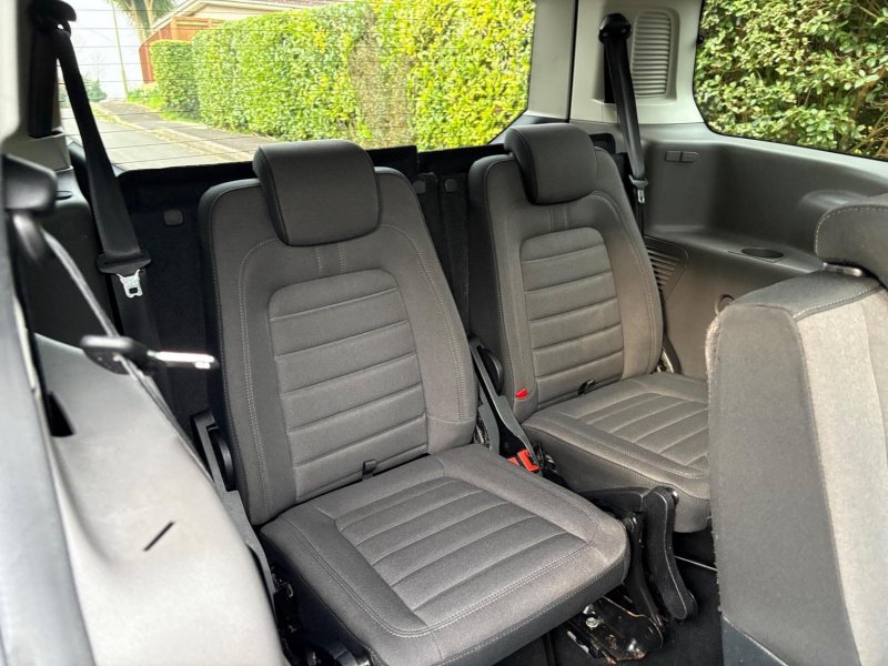 FORD GRAND TOURNEO CONNECT