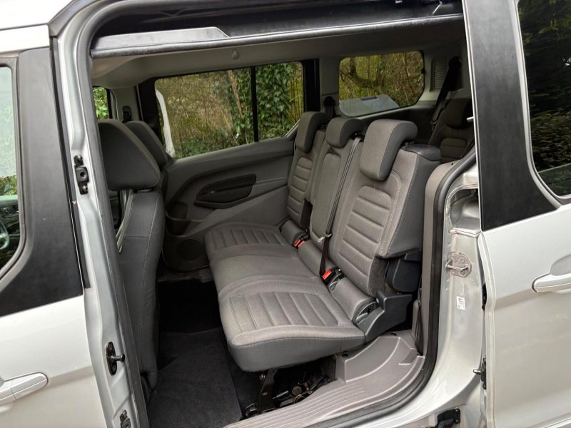 FORD GRAND TOURNEO CONNECT