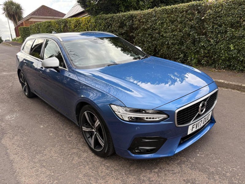 VOLVO V90