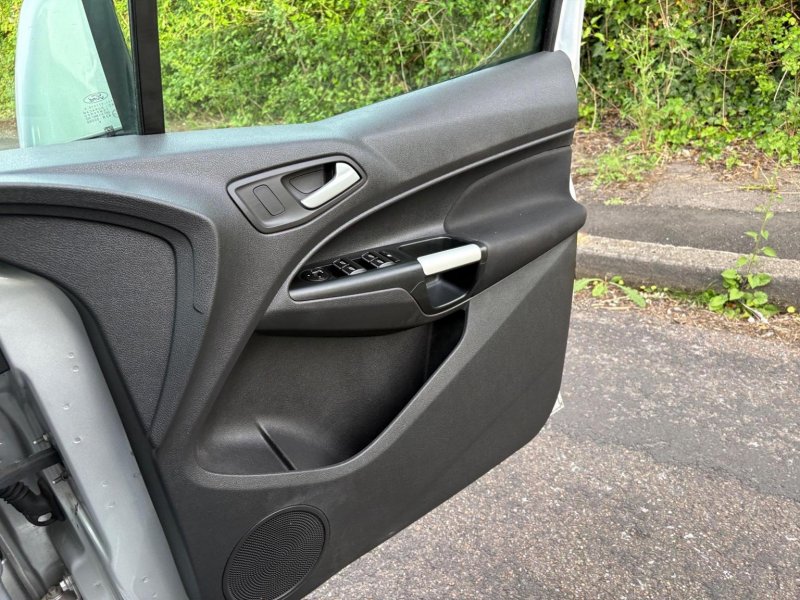 FORD GRAND TOURNEO CONNECT