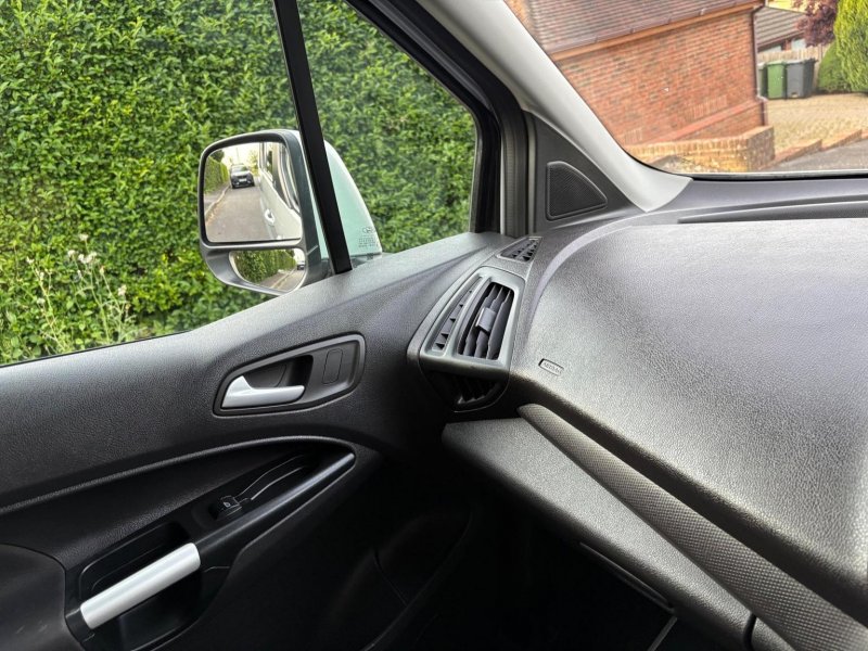 FORD GRAND TOURNEO CONNECT